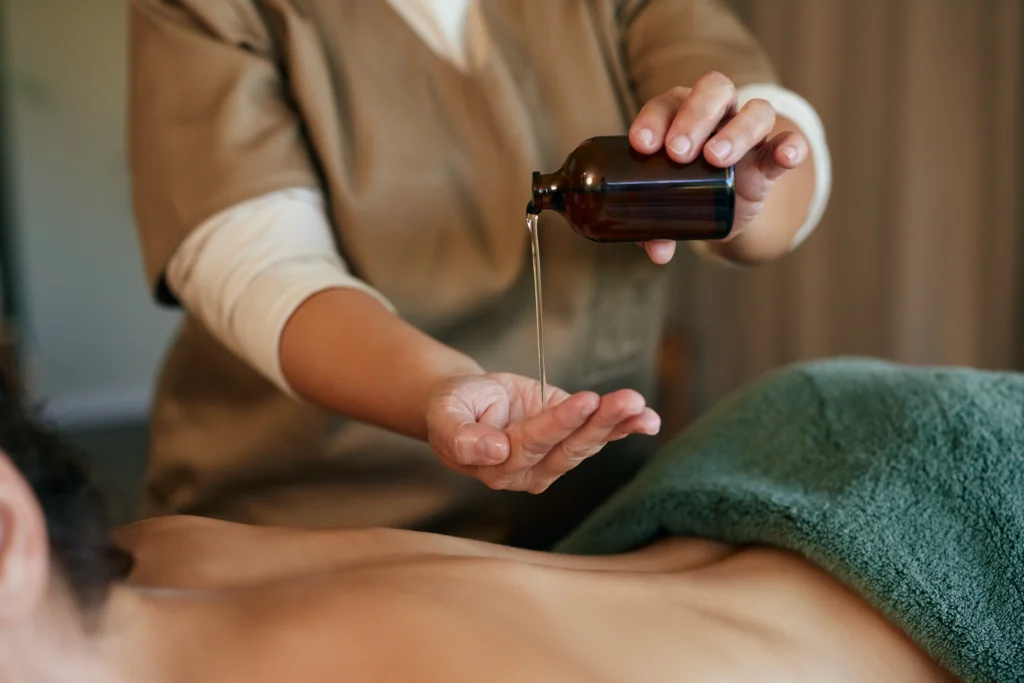 PRIVATE HOLISTIC MASSAGE EXPERIENCE 30