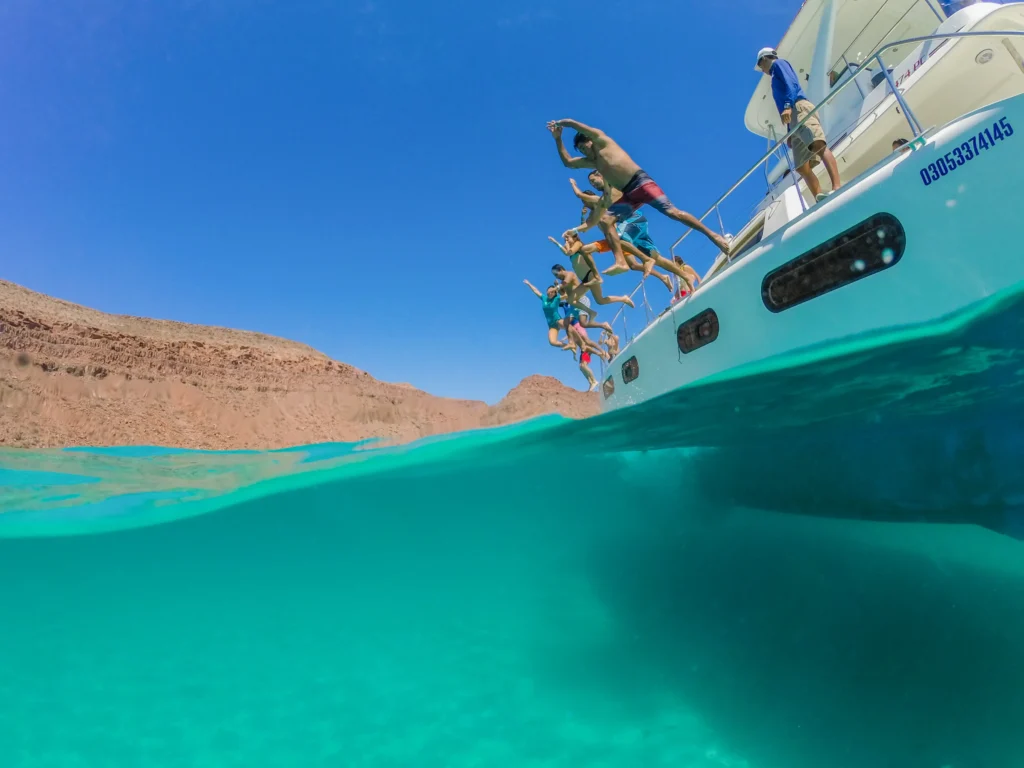 private yacht 3